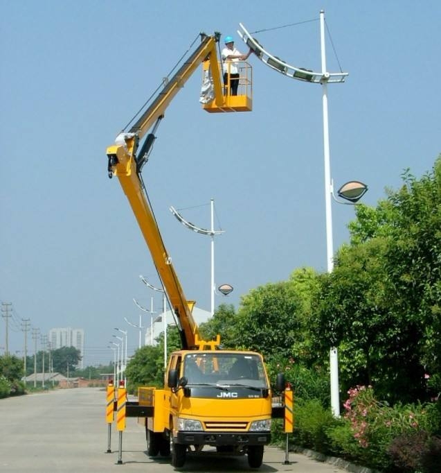 昆明高空作业车出租 路灯安装车租赁