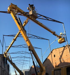 双滦区外墙清洗车出租路灯检修车出租路灯安装车出租租赁升降机
