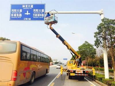 新洲区优良的路灯车出租租赁公司 路灯车租赁 看完这家再做决定