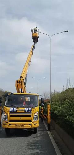 专业便捷的路灯车租赁服务——峻英捷设备租赁